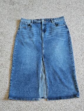 NWOT Passport Blue Denim Skirt with Contrast Stitching